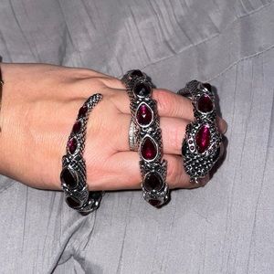 EXQUISITE SNAKE BRACELET BNWOT